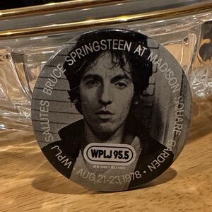 Bruce Springsteen vintage Radio Promotion pin  MSG August 21-23 1978
